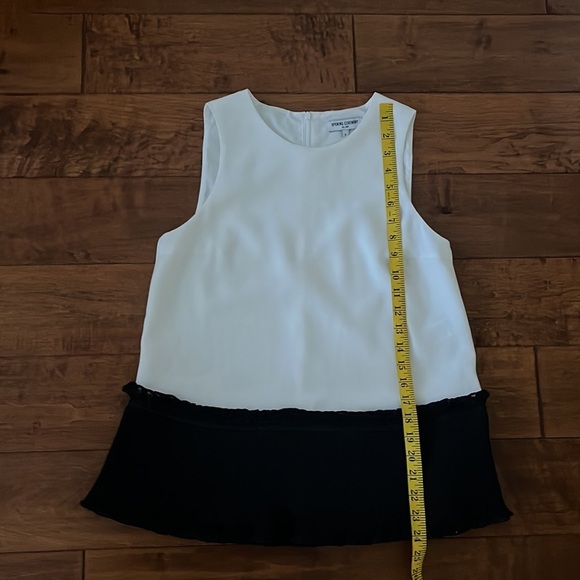 Opening Ceremony Ruffle Bottom Tank Size 4 - Picture 4 of 10